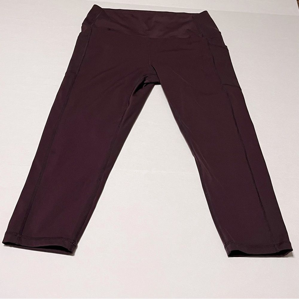 ZYIA Active Womens Size 12 Purple Capri Leggings Cropped Athletic Activewear Gym